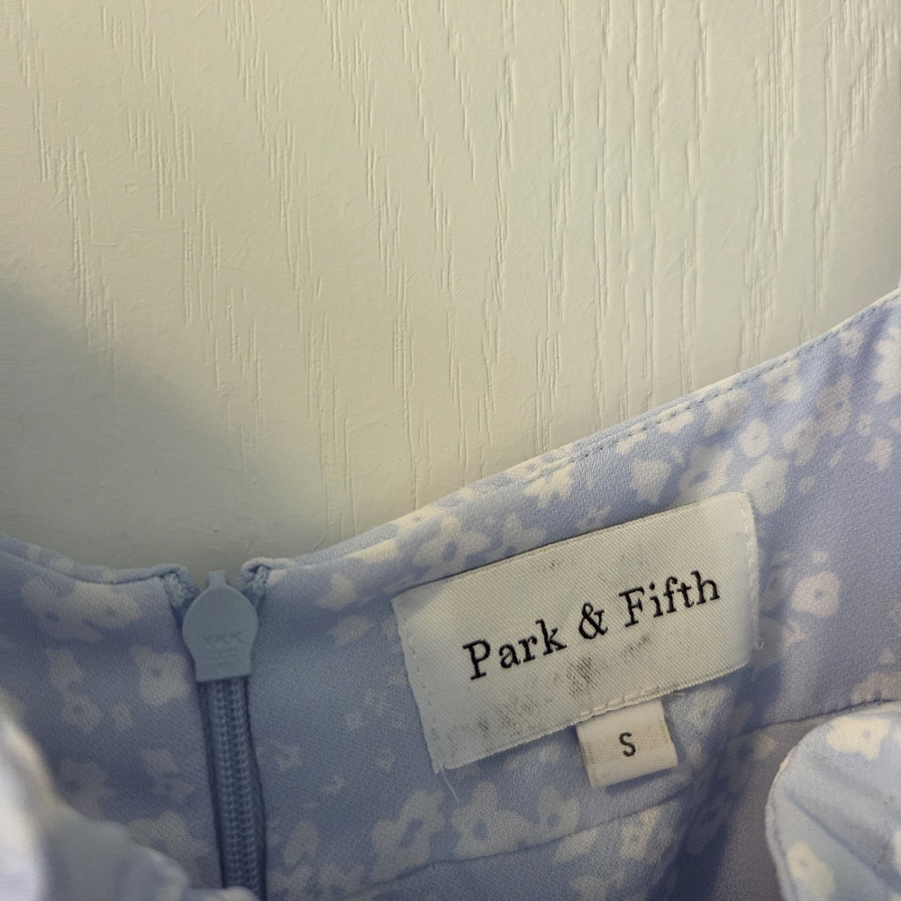 Park & Fifth Light Blue Floral Midi Dress - Picture 2 of 3